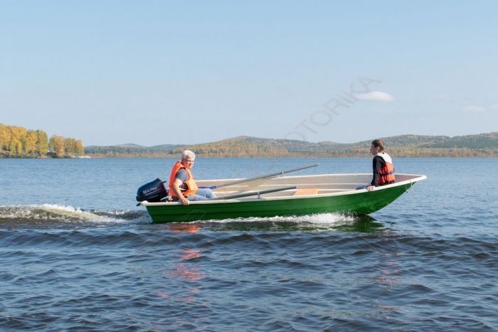 Лодка пластиковая Легант-425